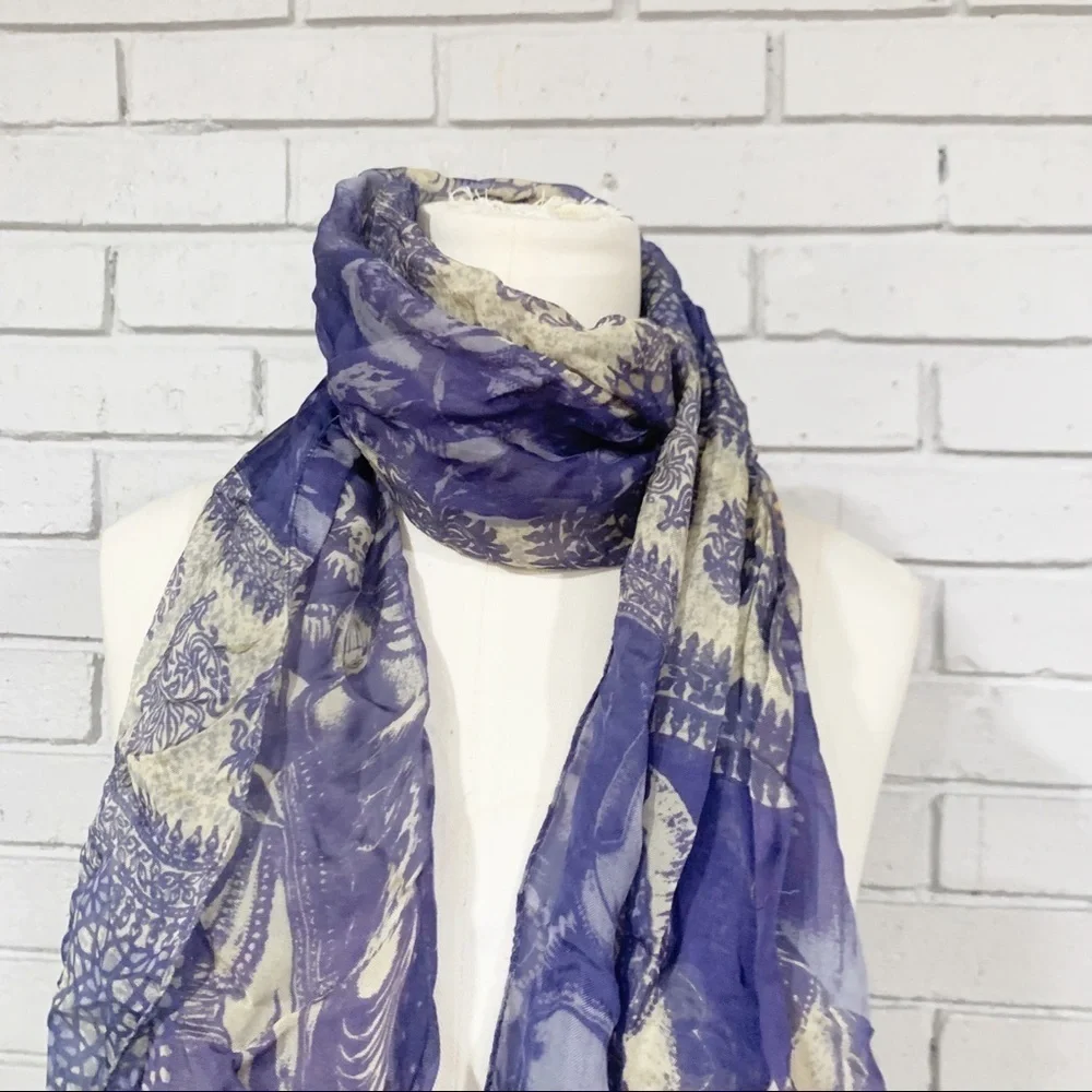 Lightweight Women’s Blue Goddess‎ Print Scarf
